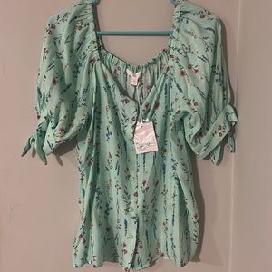 NWT Spring Lauren Conrad Top